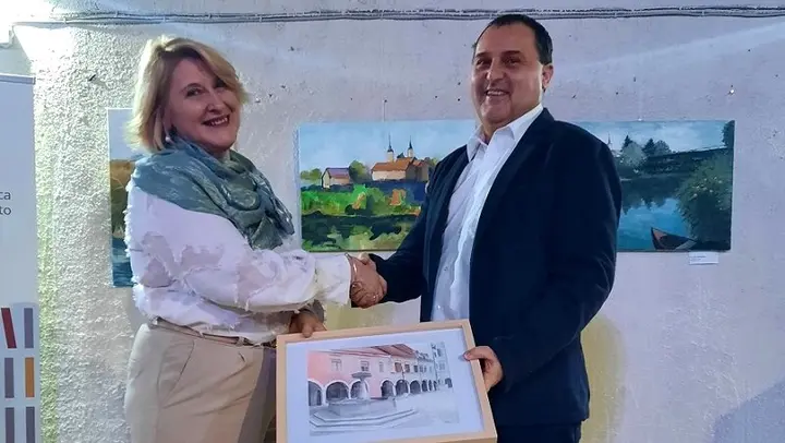 OTVORITEV RAZSTAVE LIKOVNO KULTURNEGA DRUŠTVA MAVRICA V KNJIŽNICI MIRANA JARACA