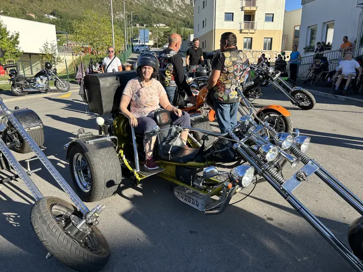 Ko se zaslišijo motorji, vemo, da prihajajo prijatelji