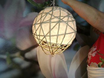 Sredin večer: Odprtje razstave filcanih izdelkov in lestencev iz svilenega papirja