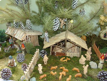 Razstava preko 150 različnih božičnih jaslic