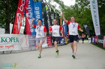 PRESTAVLJENO V LETO 2021: Poslovni tek trojk (3 x 6 km)