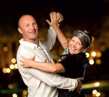 Glasbeno-plesni večer