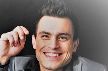 Zimska pravljica: Bled cowgirls in Omar Naber