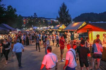 Pivo in gin tonik ob jezeru