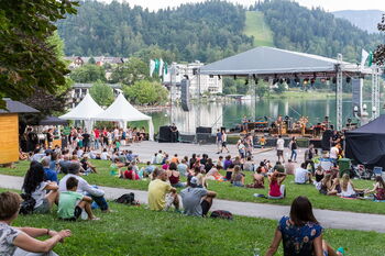 Blejsko poletje 2022: Koncert Bled jazz selection s Kristino Oberžan