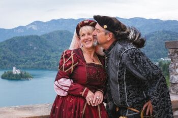 Sta vidva vedno tako resno zaljubljena?