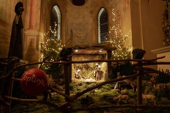 Razstava jaslic v grajski kapeli