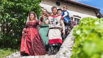 Kraljeva igra z grofom in grofico