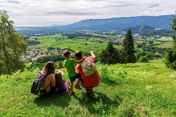 Vodena družinska pustolovščina skozi Začaran gozd