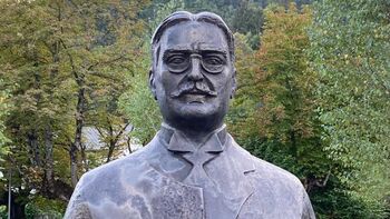 Slovesnost ob prenovi spomenika dr. Mihajlu Pupinu