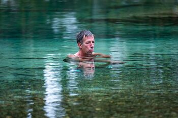 Zimsko kopanje v Blejskem jezeru in dihalne vaje z Emilom Ledenkom