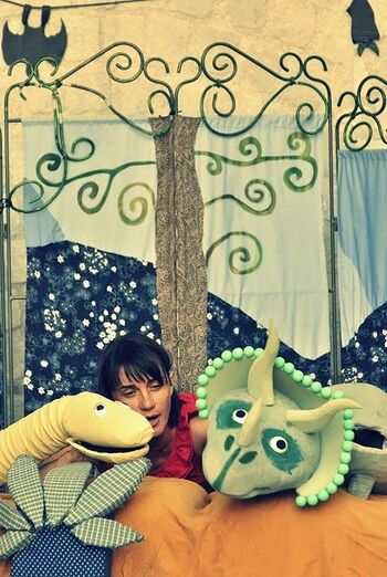 Lutkovna predstava: Pošastozavri in jabolko spora