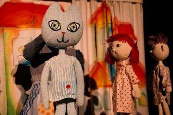 Lutke na Blejskem gradu: Muca Copatarica