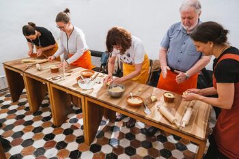 Priprava in peka potice na Blejskem otoku