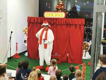 Otroški program: Predstava Snežko Smeško