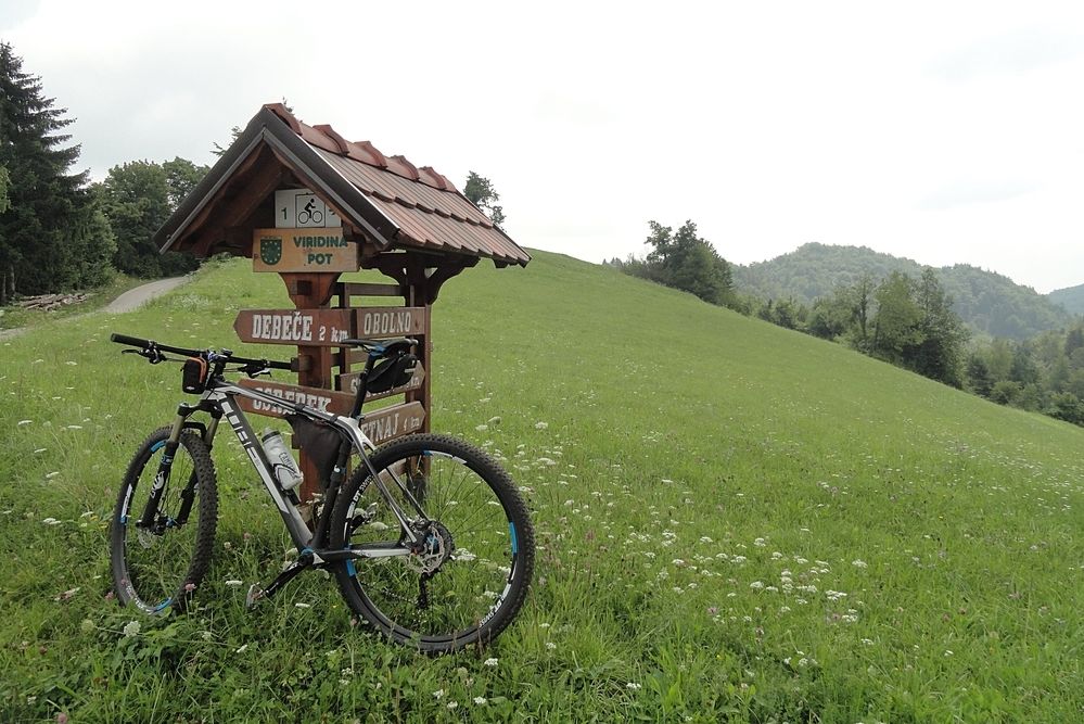 Vse občinske ceste ponovno odprte za kolesarje in pešce