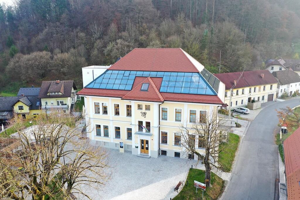 Hiša kranjske čebele v Višnji Gori z nami že dve leti