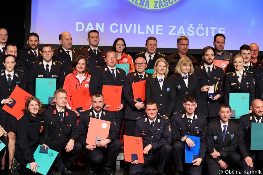 Srebrno priznanje Civilne zaščite PGD Muljava za 100 let delovanja