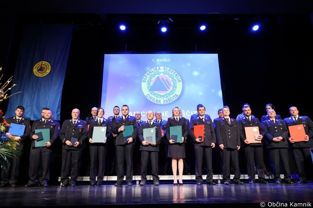 Srebrno priznanje Civilne zaščite PGD Muljava za 100 let delovanja