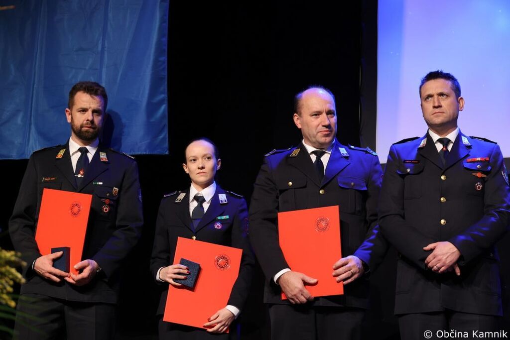 Srebrno priznanje Civilne zaščite PGD Muljava za 100 let delovanja