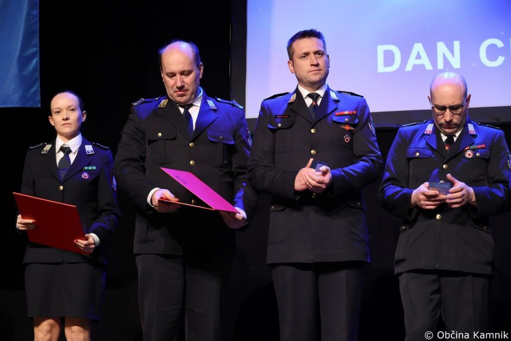 Srebrno priznanje Civilne zaščite PGD Muljava za 100 let delovanja