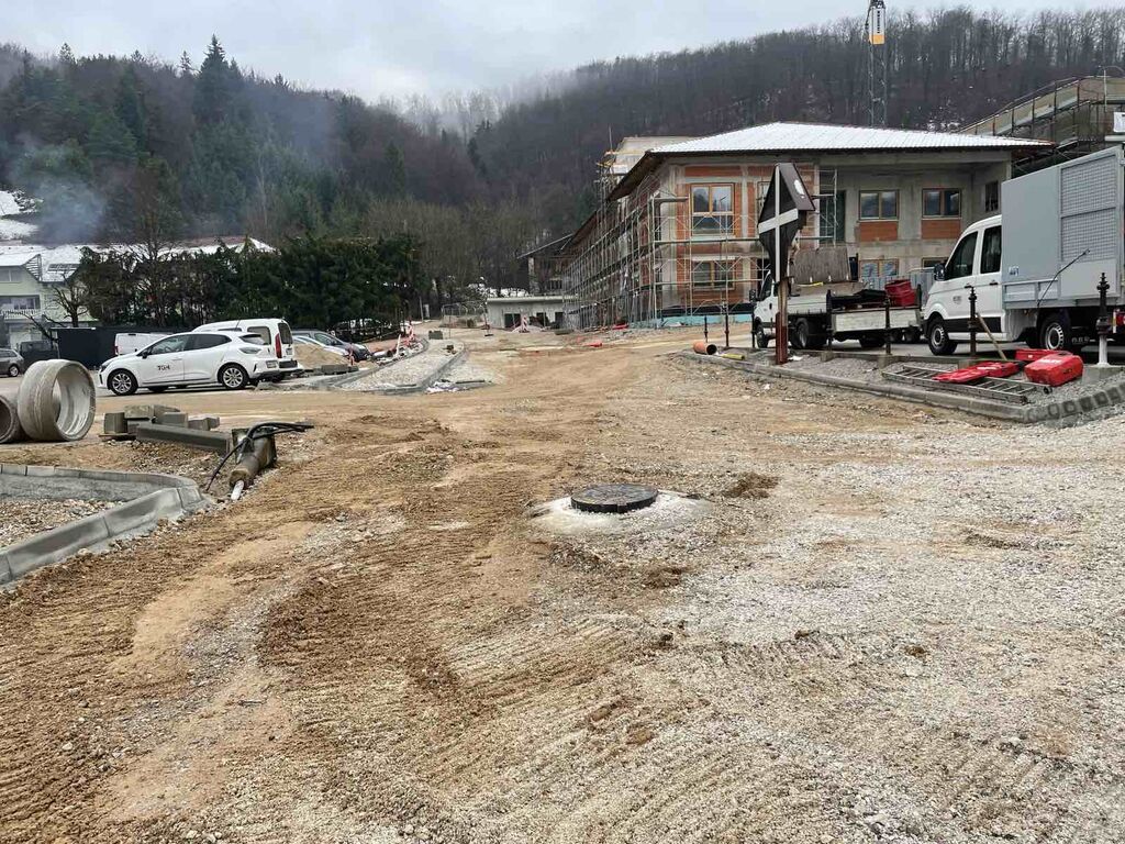 Obvestilo - popolna zapora ceste v Žabjeku pri Višnji Gori