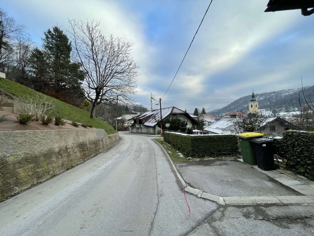 Obvestilo - popolna zapora ceste v Žabjeku pri Višnji Gori