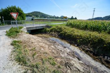 V Višnji Gori očiščeni strugi Kosce in Trsteniščice