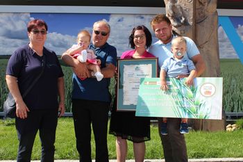 Kmetija Ostanek Heric zmagovalka akcije S kmetije za vas