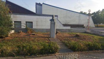 Delovna akcija zaposlenih Srednje šole Josipa Jurčiča Ivančna Gorica