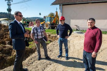 Gradnja igrišča v Dobu lepo napreduje