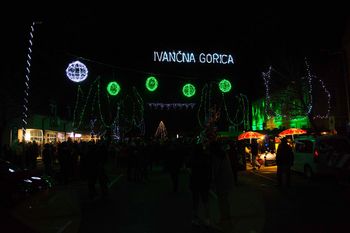 Praznične lučke in Miklavž naznanila veseli december v Ivančni Gorici