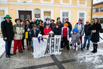 VIDEO: Pustne šeme zavzele Ivančno Gorico