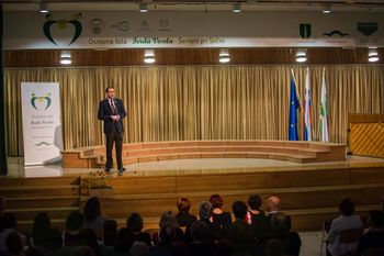 V Šentvidu pri Stični je potekala območna revija pevskih zborov