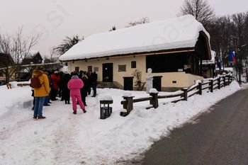 Rojaki počastili Jurčiča na Muljavi in v Višnji Gori