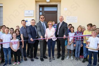 Podružnična šola Ambrus je gibalo razvoja kraja