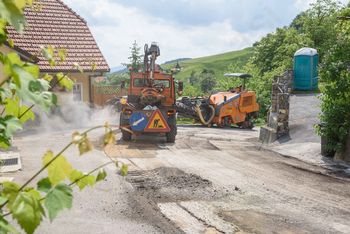 Rekonstrukcija dveh odsekov cest v Višnji Gori