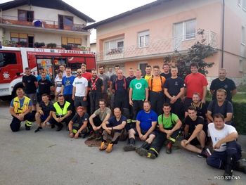 Na pomoč prizadem v neurju priskočili tudi gasilci iz ivanške občine