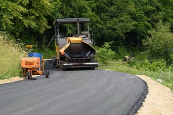 Sosednji občini Ivančna Gorica in Grosuplje zdaj še bolj povezani