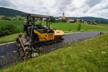 Sosednji občini Ivančna Gorica in Grosuplje zdaj še bolj povezani