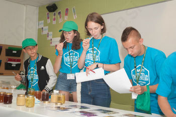 Mednarodno srečanje mladih čebelarjev leta 2020 bo potekalo v Občini Ivančna Gorica Mednarodno srečanje mladih čebelarjev leta 2020 bo potekalo v Občini Ivančna Gorica