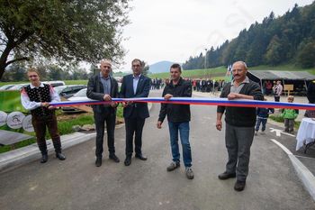 V uporabo predali cesto in most čez reko ljubezni