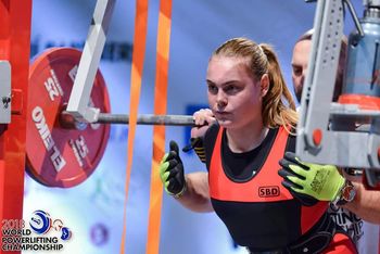 Izjemen uspeh naše občanke v dvigovanju uteži