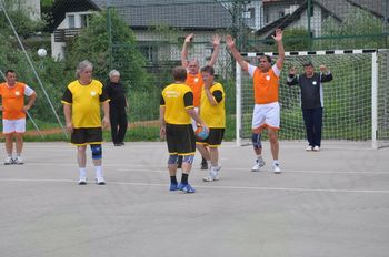 Rokometni veterani bodo preizkusili igrišče v Šentvidu pri Stični Rokometni veterani bodo preizkusili igrišče v Šentvidu pri Stični