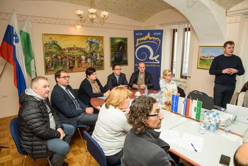 V Višnji Gori gostili Programski odbor Slovenske čebelarske akademije