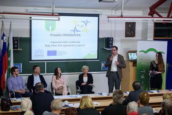 Razmišljanje o Evropski uniji v okviru EU projekta »CROSS OVER«