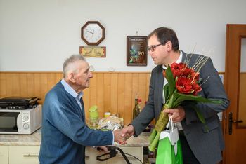 Župan pri devetdesetletniku Ivanu Koželju