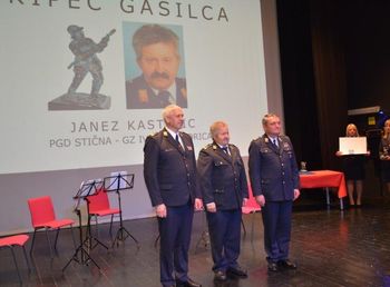 Član PGD Stična prejemnik visokega gasilskega priznanja Član PGD Stična prejemnik visokega gasilskega priznanja