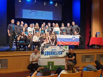 Zborallici prva nagrada v kategoriji mešanih komornih zborov na festivalu v Bijeljini Zborallici prva nagrada v kategoriji mešanih komornih zborov na festivalu v Bijeljini