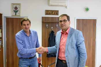 Občina podpisala služnost za kabelsko kanalizacijo tudi s Telekom Slovenije